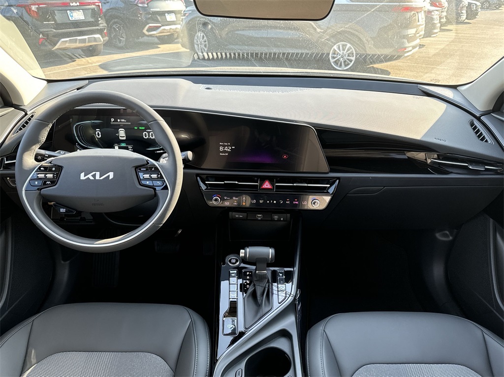 2024 Kia Niro EX 20