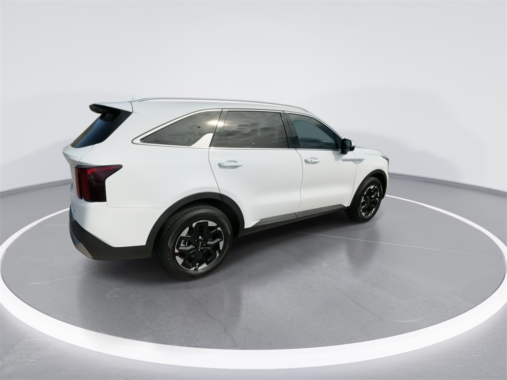 2025 Kia Sorento S 11