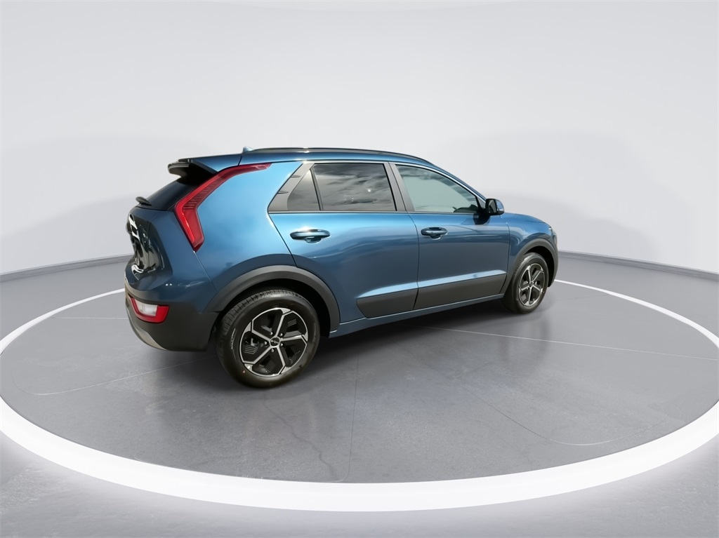 2024 Kia Niro EX 11