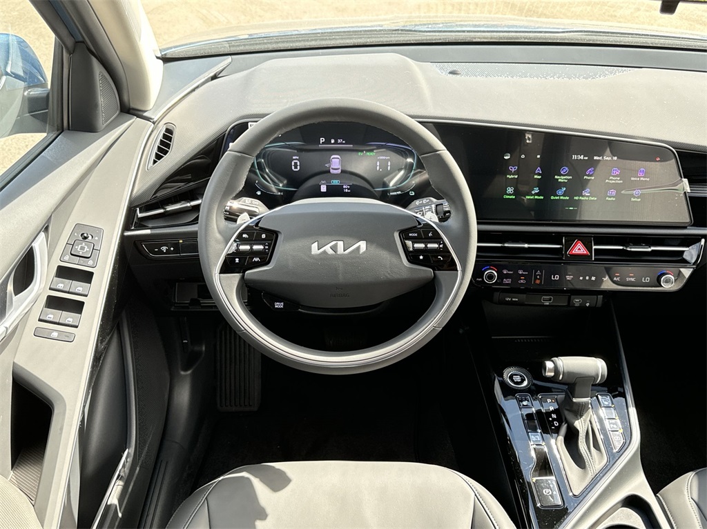 2024 Kia Niro EX 17