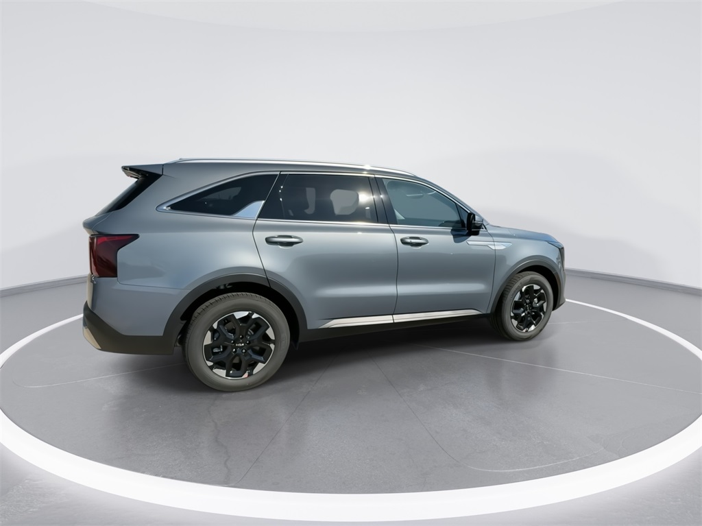 2025 Kia Sorento S 11