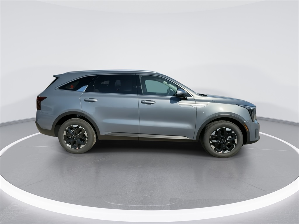 2025 Kia Sorento S 12