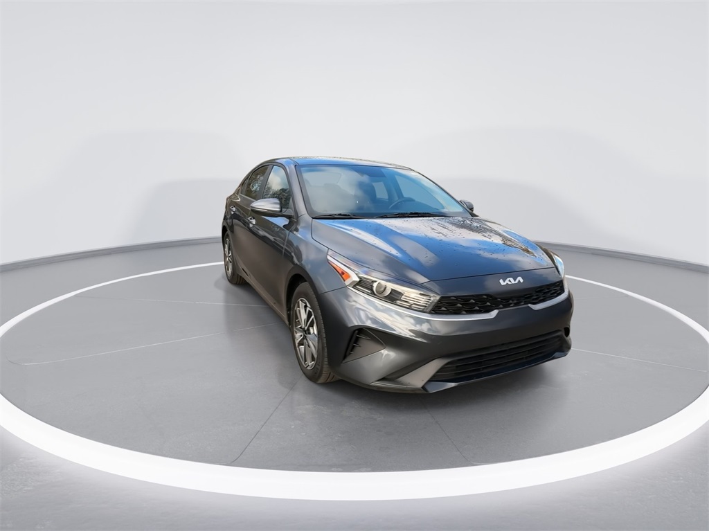 2022 Kia Forte LXS 2