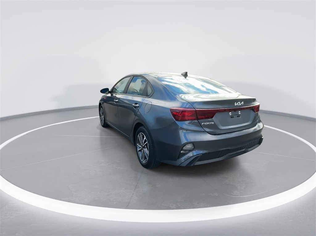 2022 Kia Forte LXS 8