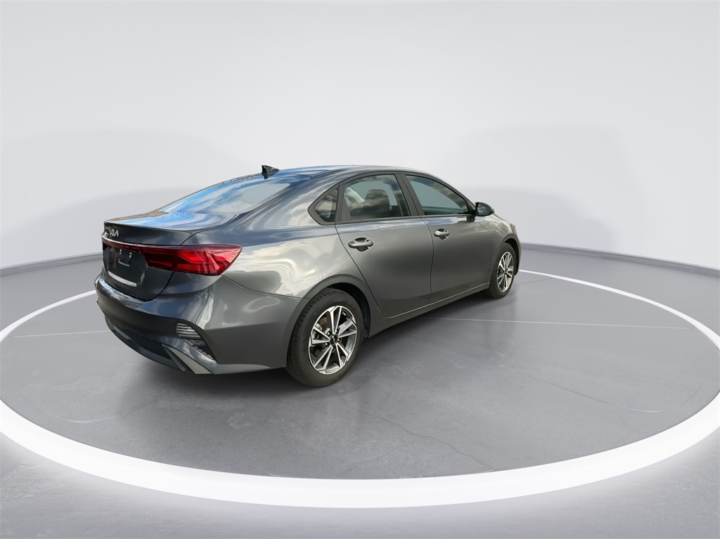 2022 Kia Forte LXS 10