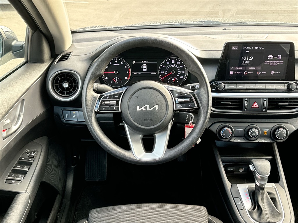 2022 Kia Forte LXS 16