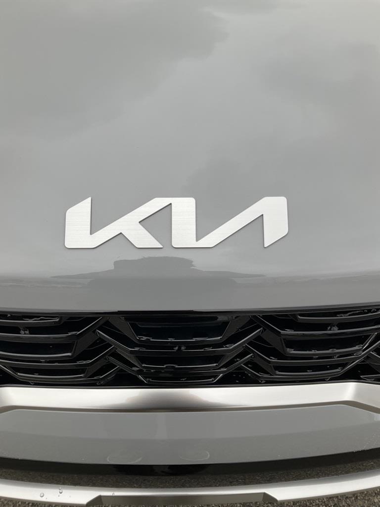 2025 Kia Sorento S 4