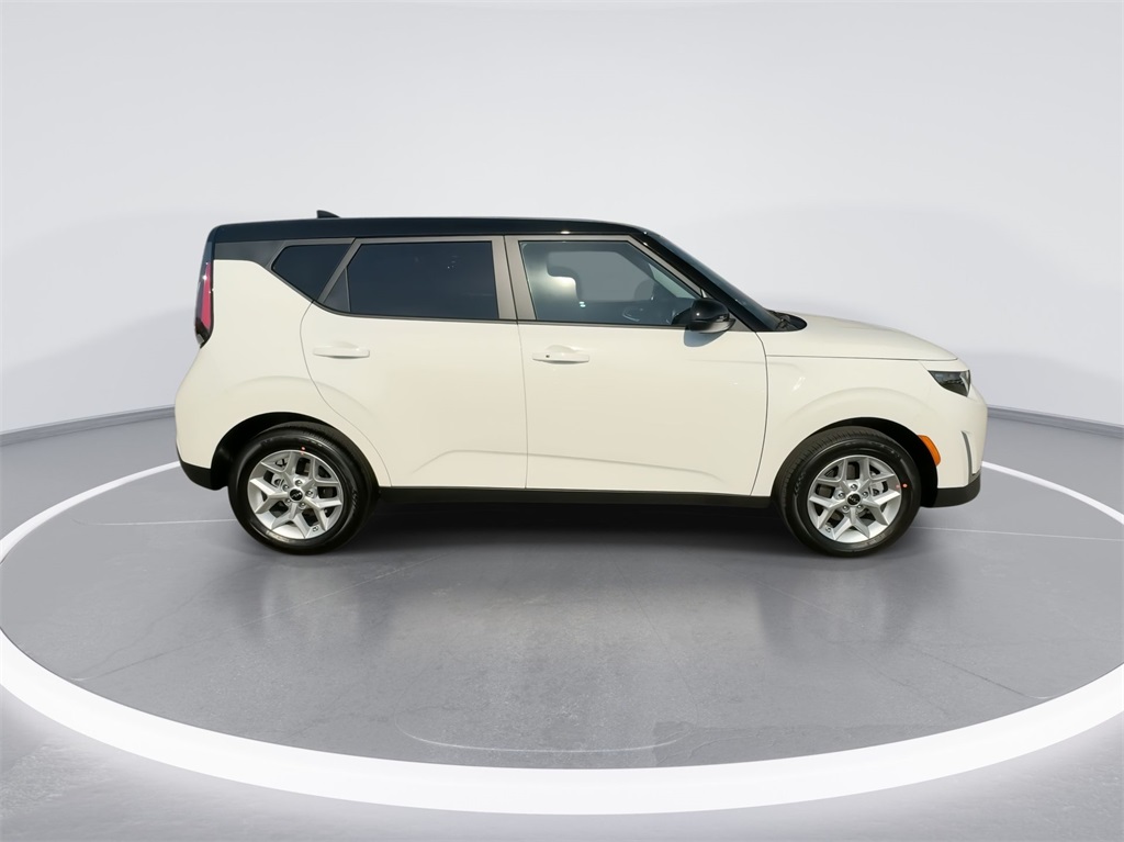 2025 Kia Soul S 12