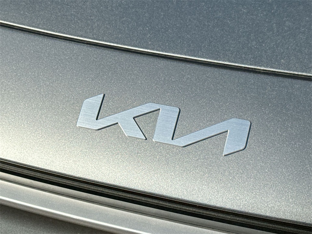 2025 Kia Niro EX 14