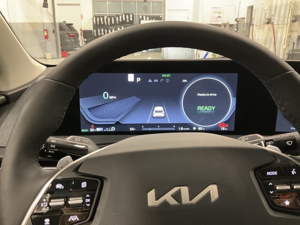 2024 Kia EV6 Wind 14