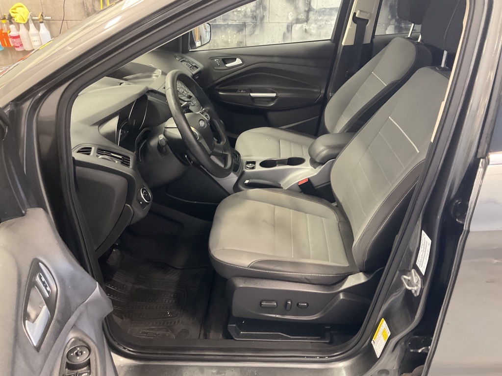 2015 Ford Escape SE 11