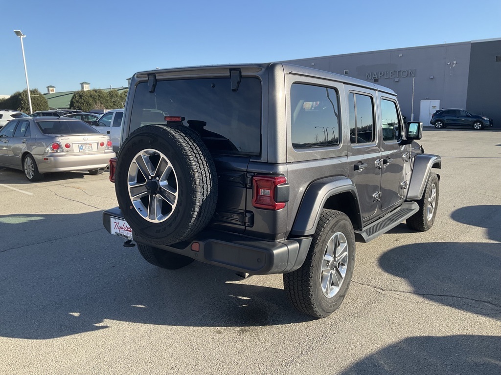 2022 Jeep Wrangler Unlimited Sahara 6