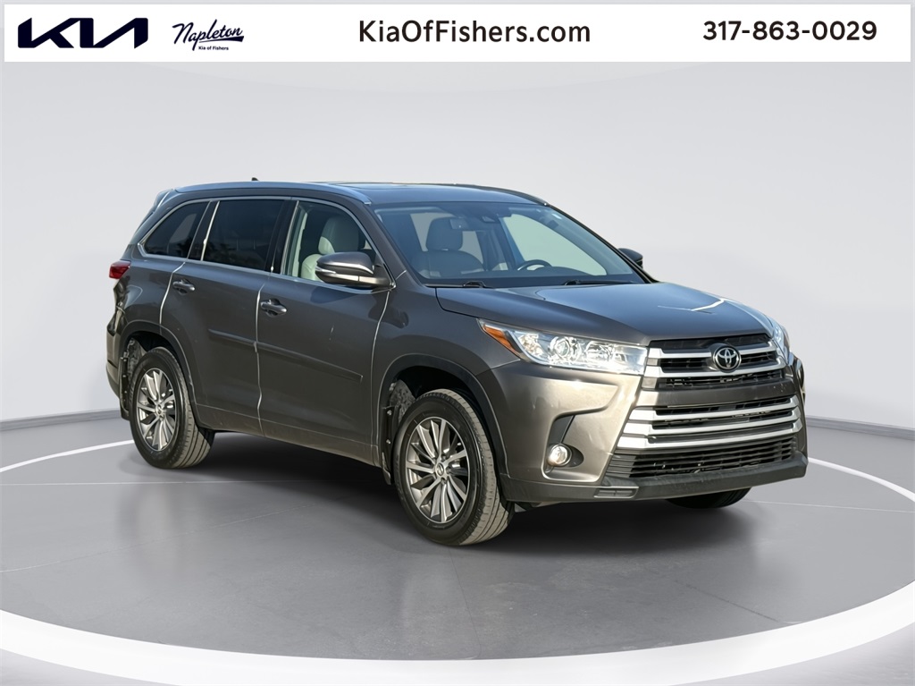 2017 Toyota Highlander XLE 1