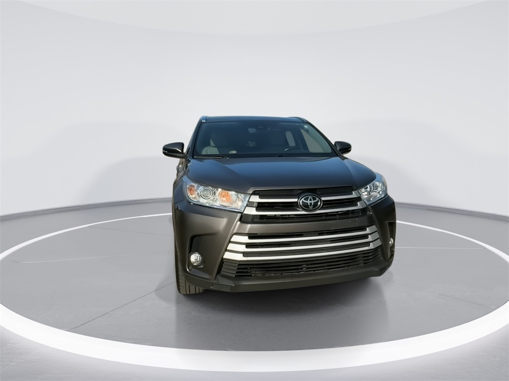 2017 Toyota Highlander XLE 3