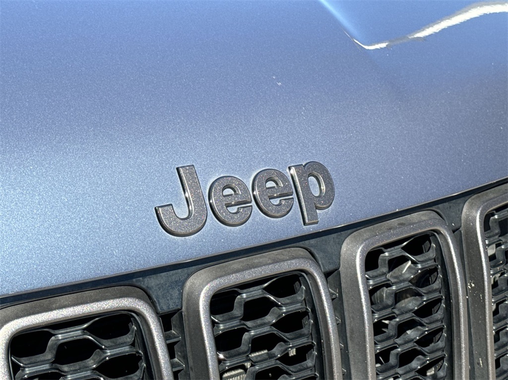 2020 Jeep Grand Cherokee Limited X 14