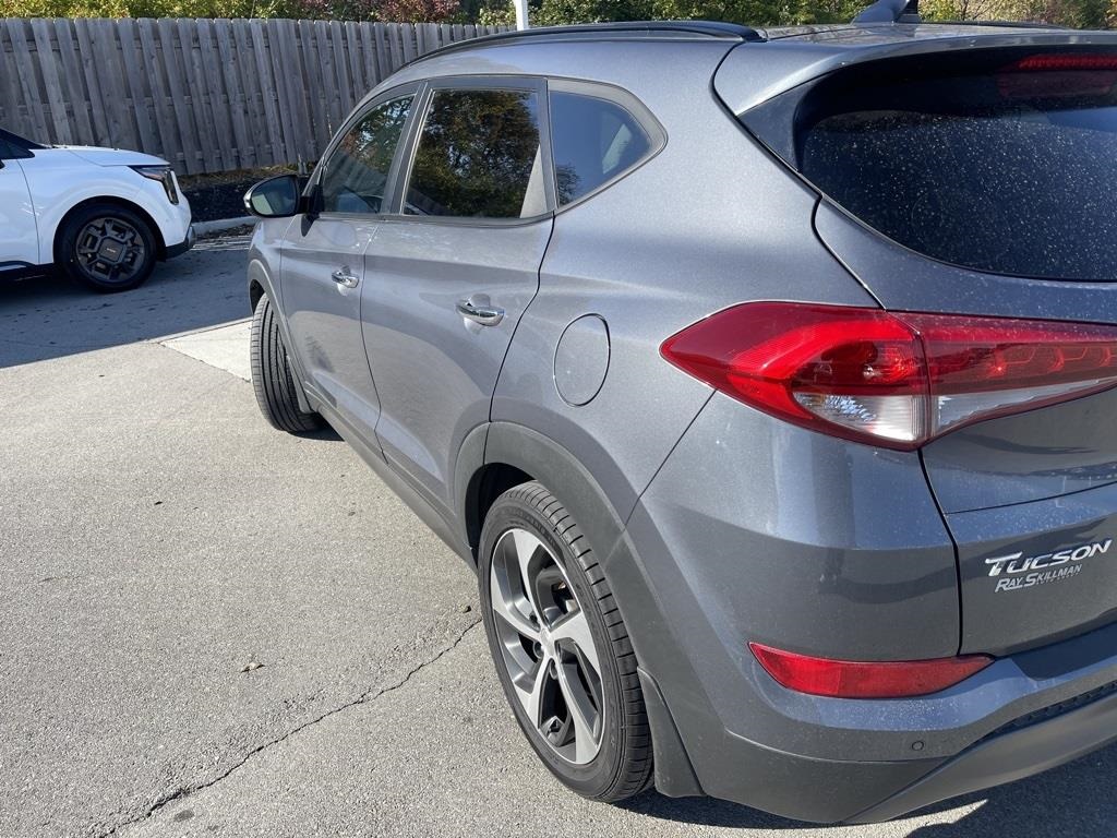 2016 Hyundai Tucson Limited 6