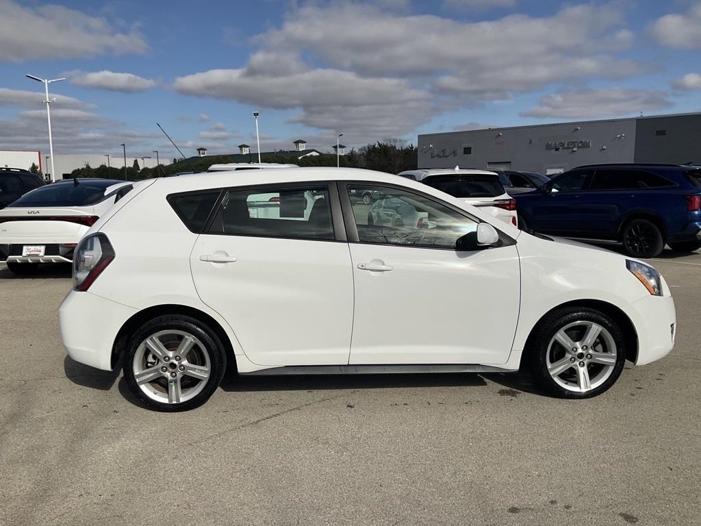 2009 Pontiac Vibe Base 11