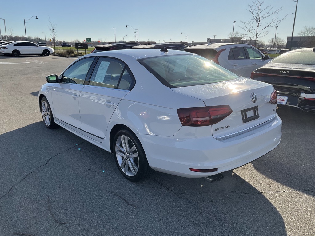 2017 Volkswagen Jetta 1.8T SEL 5