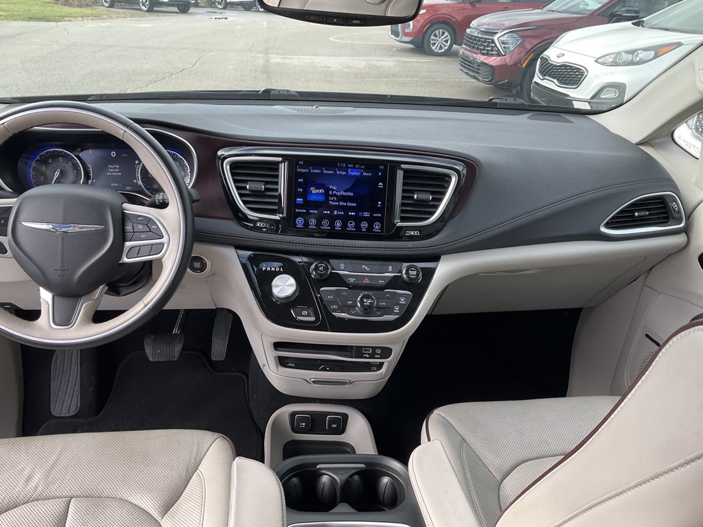 2017 Chrysler Pacifica Limited 13