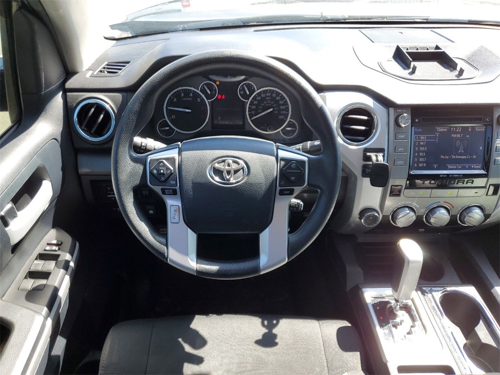 2015 Toyota Tundra SR5 32