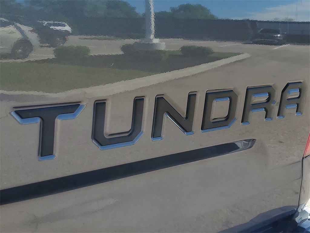 2015 Toyota Tundra SR5 33