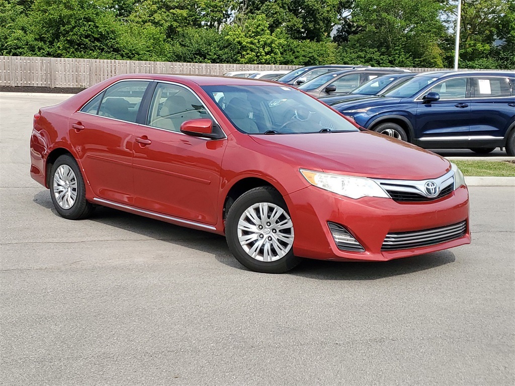 2012 Toyota Camry LE 35