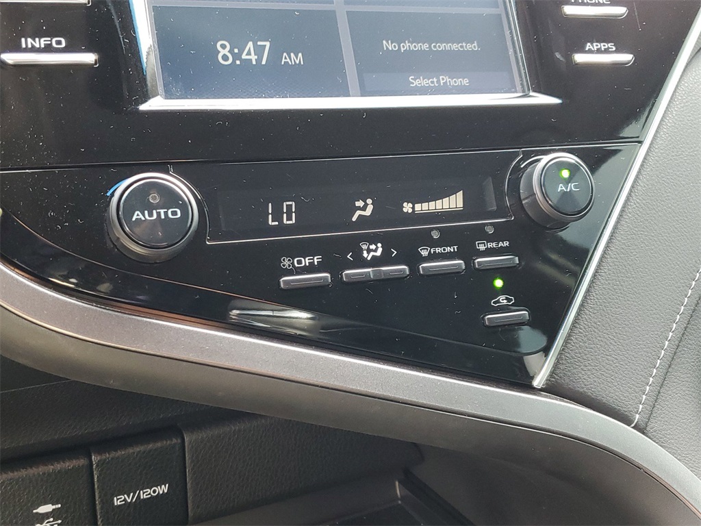 2018 Toyota Camry SE 15