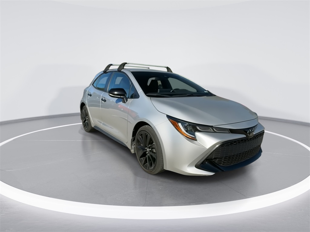 2022 Toyota Corolla Hatchback SE Nightshade Edition 2