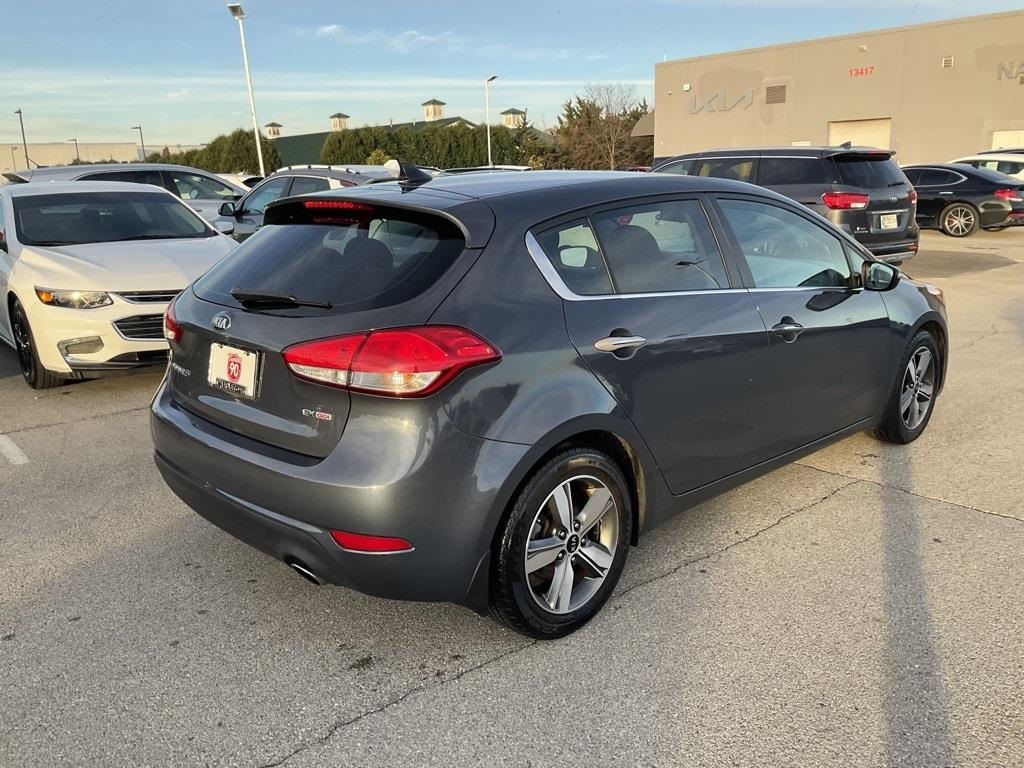 2016 Kia Forte5 EX 10