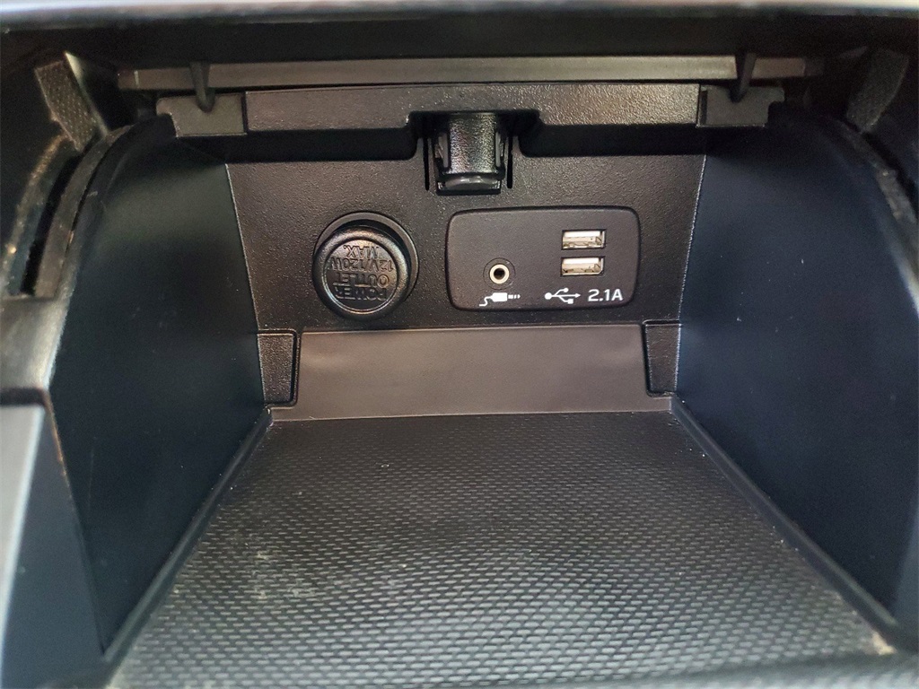 2019 Subaru Legacy 3.6R 32