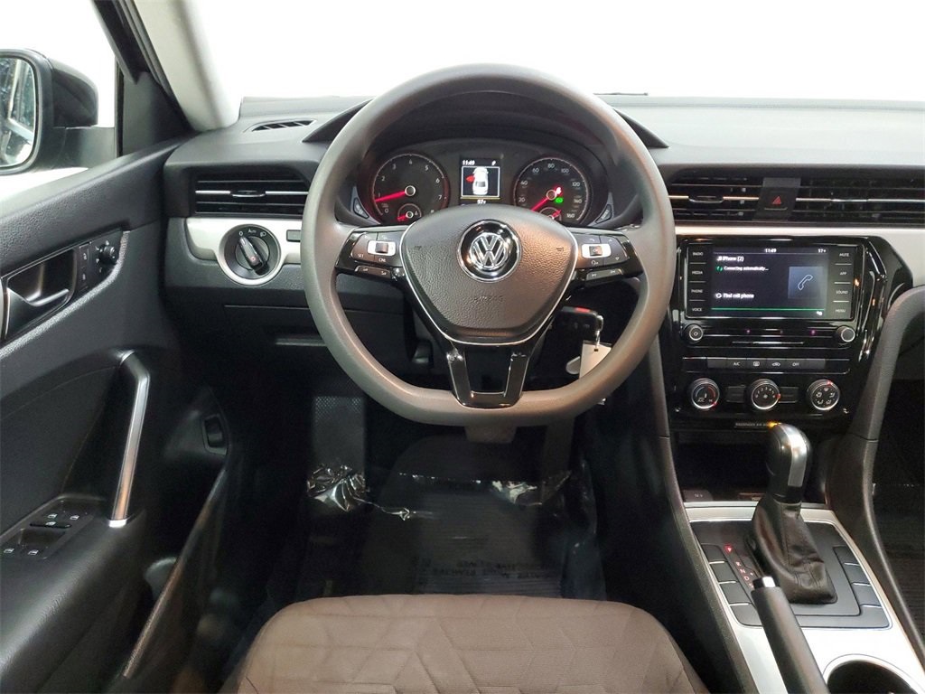 2020 Volkswagen Passat 2.0T S 9