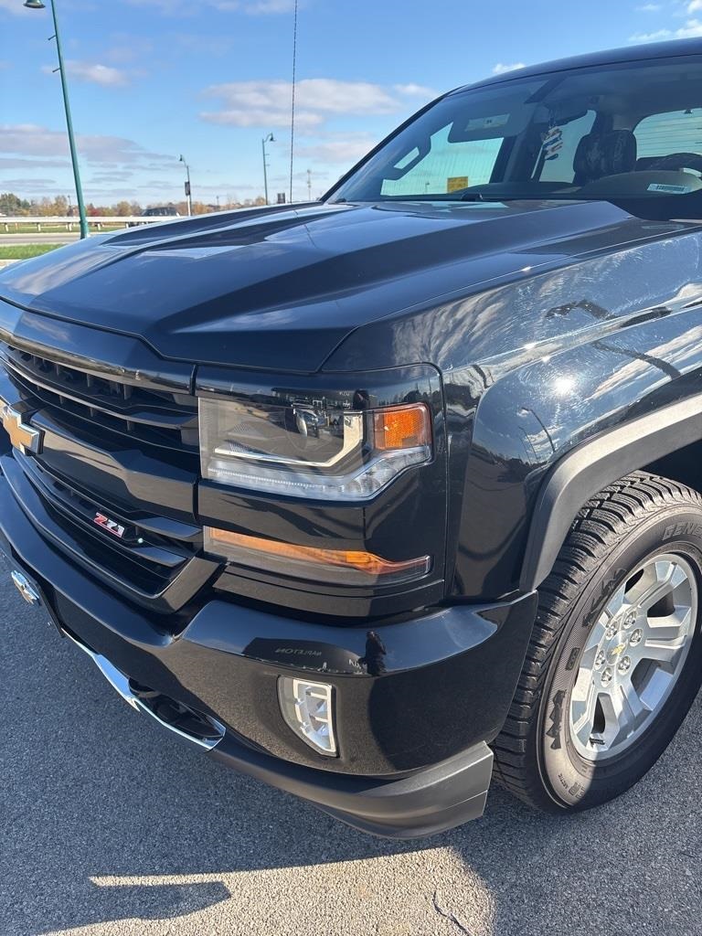 2017 Chevrolet Silverado 1500 LT 2