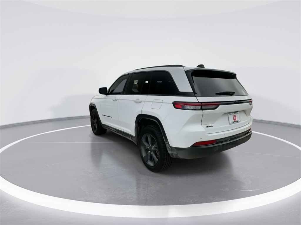 2023 Jeep Grand Cherokee Laredo 8