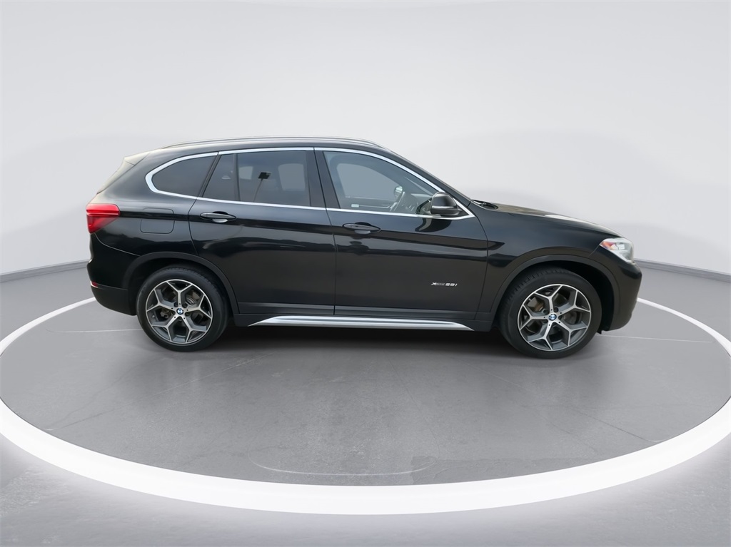 2018 BMW X1 xDrive28i 12