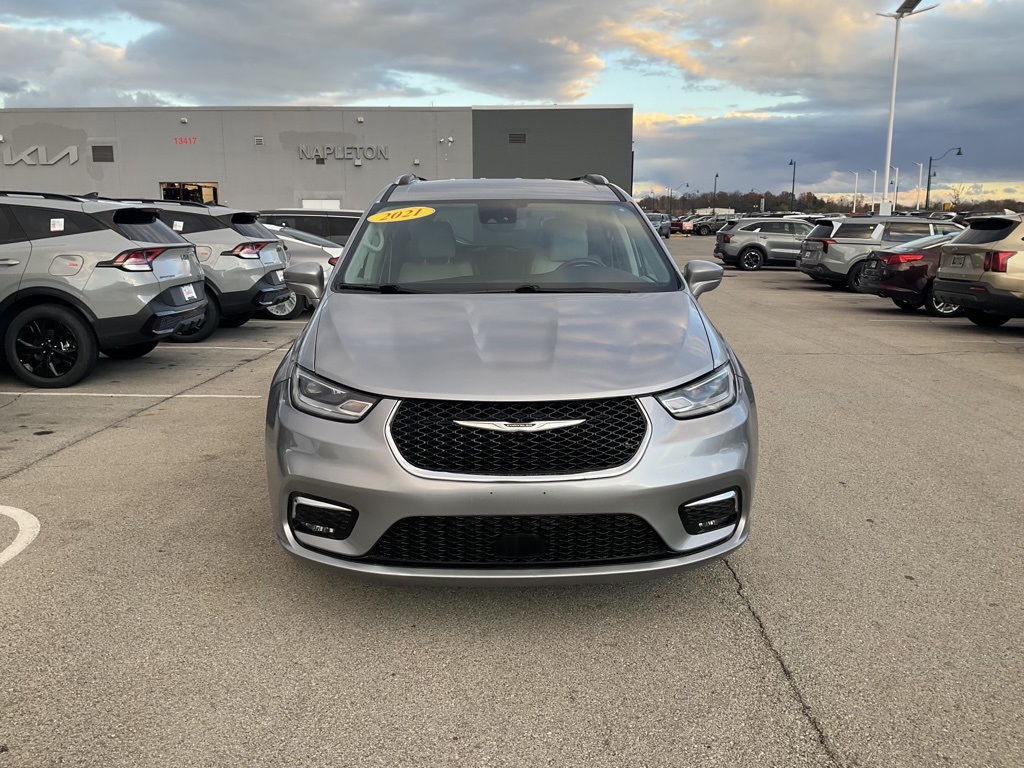 2021 Chrysler Pacifica Touring L 2