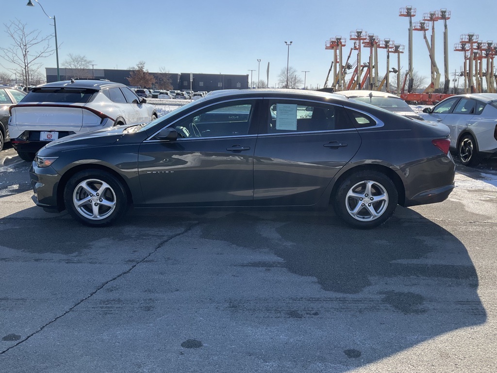 2017 Chevrolet Malibu LS 4