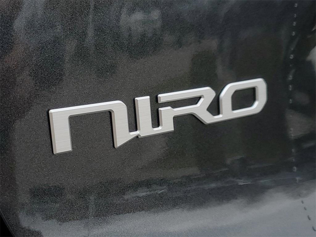 2024 Kia Niro EX 29