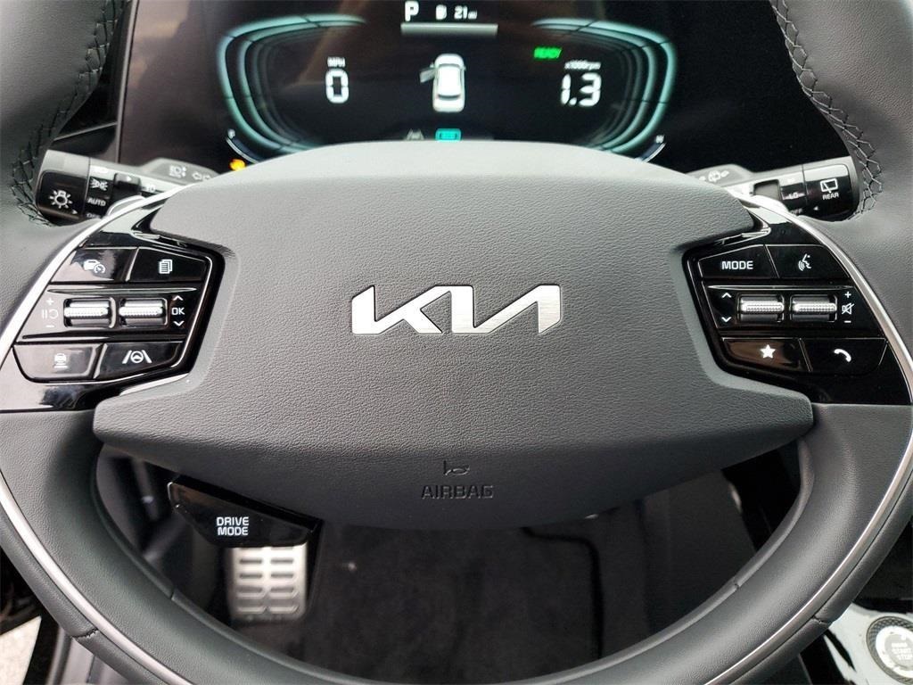 2024 Kia Niro EX Touring 10