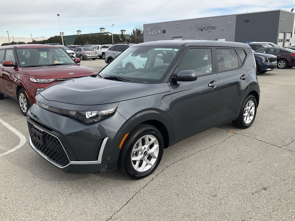 2023 Kia Soul LX 3