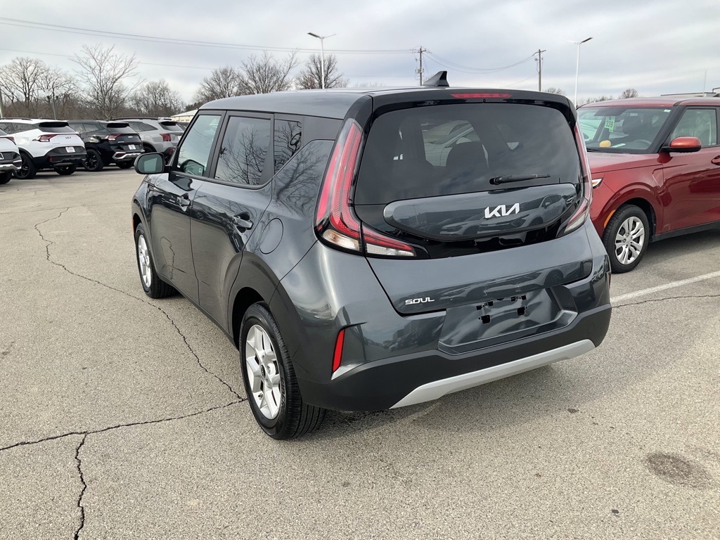 2023 Kia Soul LX 5