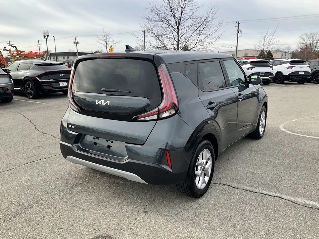 2023 Kia Soul LX 6