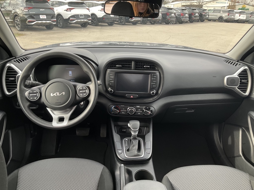 2023 Kia Soul LX 12