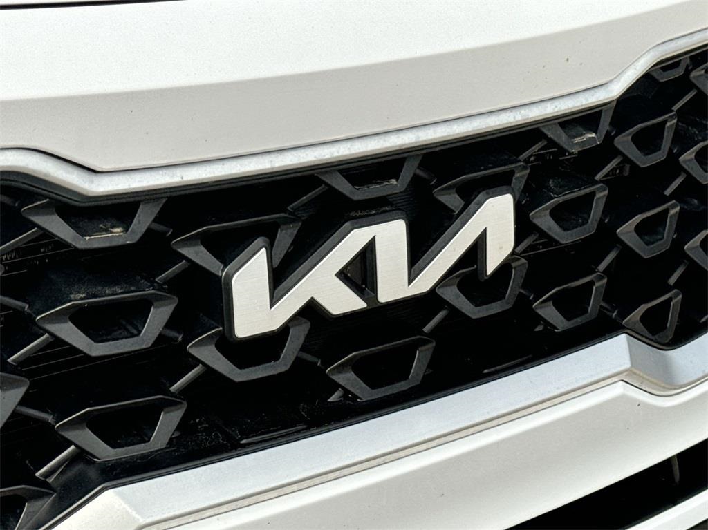 2023 Kia Sorento LX 14