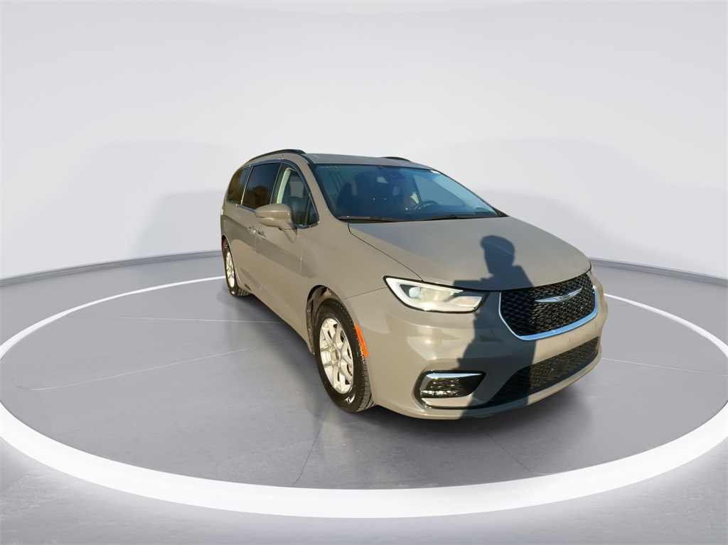 2022 Chrysler Pacifica Touring L 2