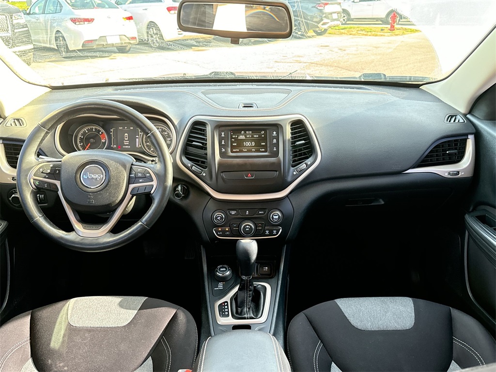 2016 Jeep Cherokee Sport 20