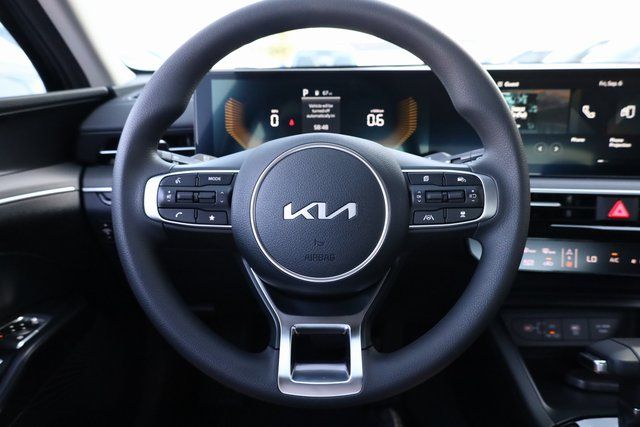 2025 Kia K5 LXS 11