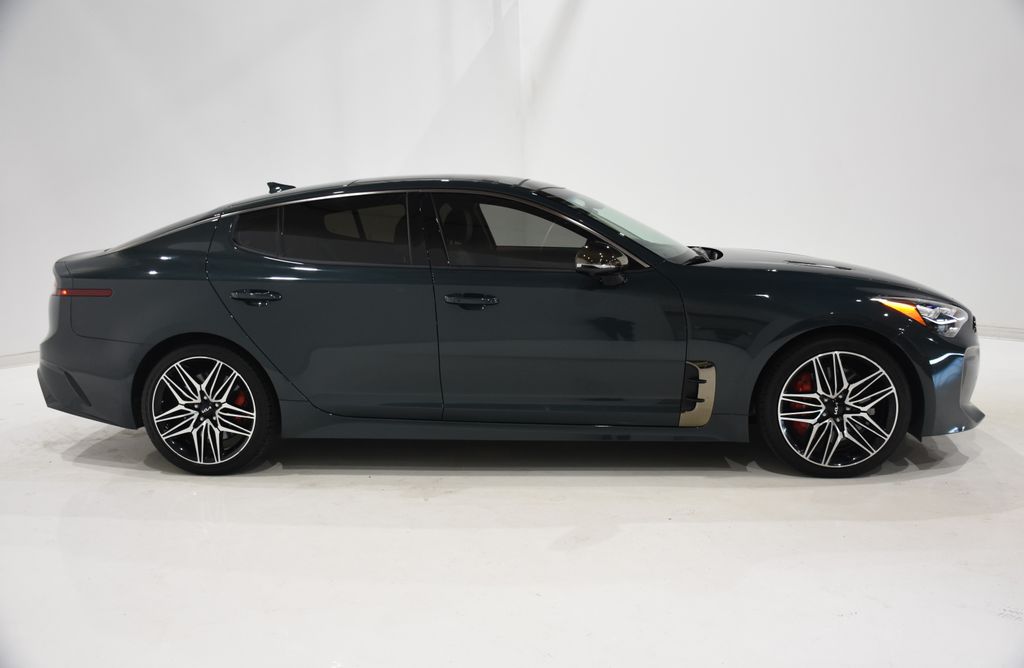 2023 Kia Stinger GT2 3