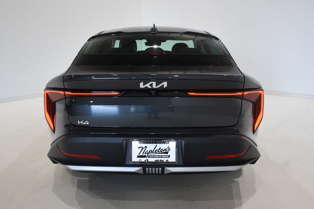 2025 Kia K4 LXS 5