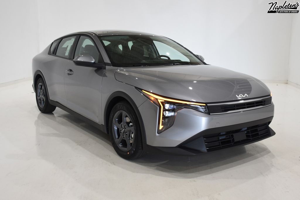 2025 Kia K4 LXS 1