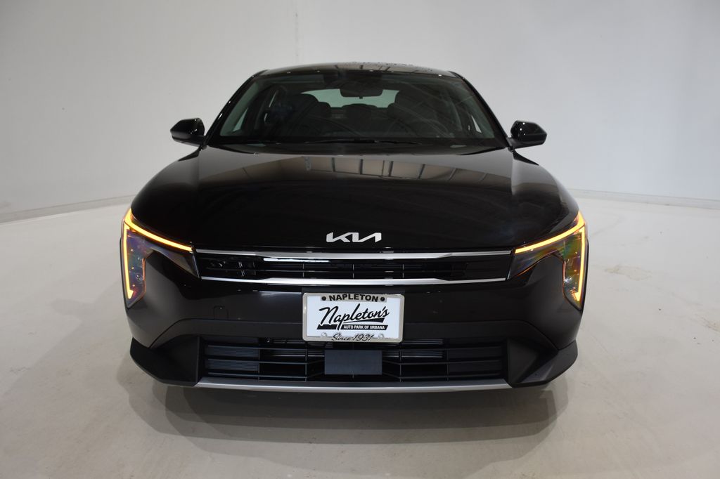 2025 Kia K4 LXS 2